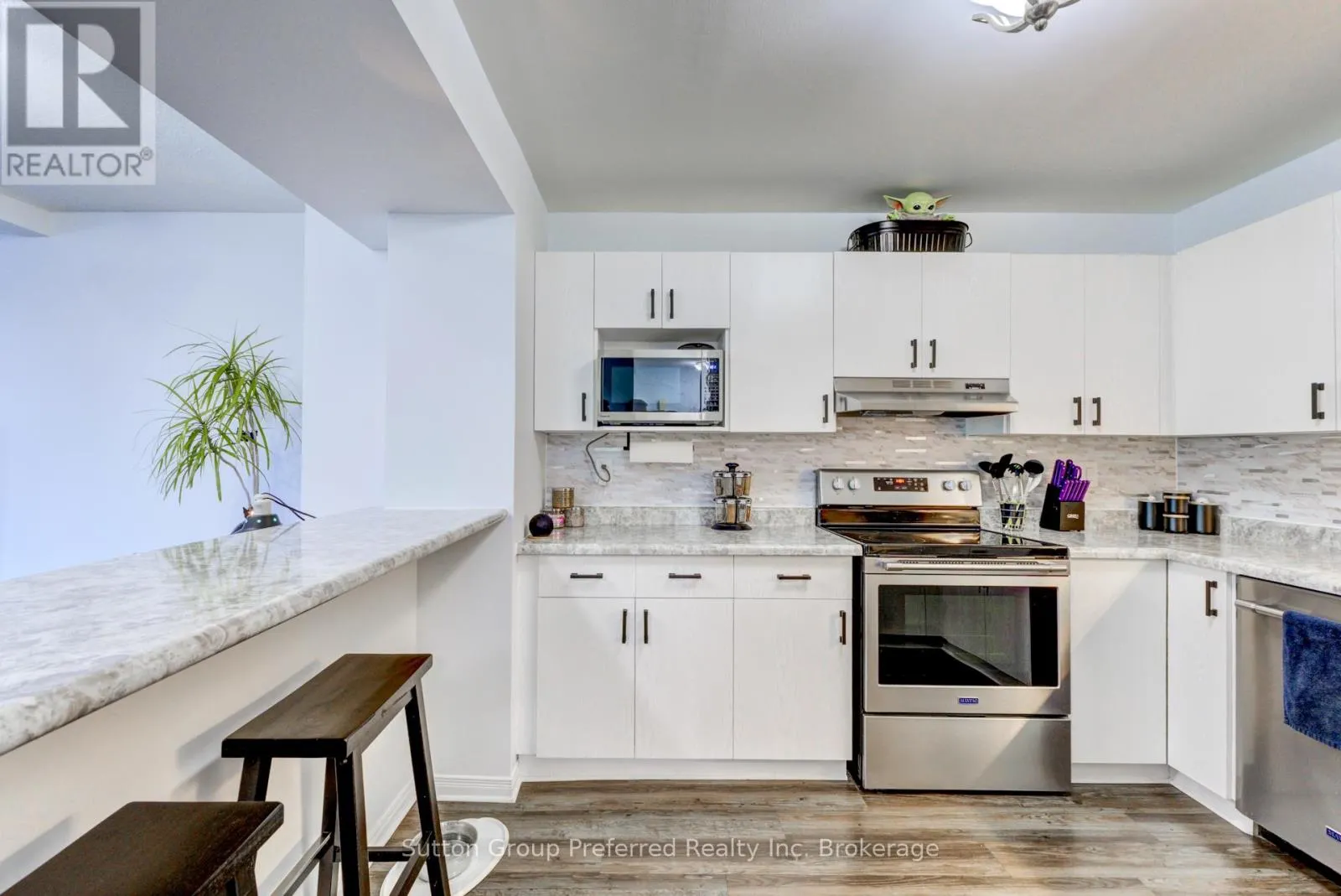 4 - 19 WREN COURT, #4