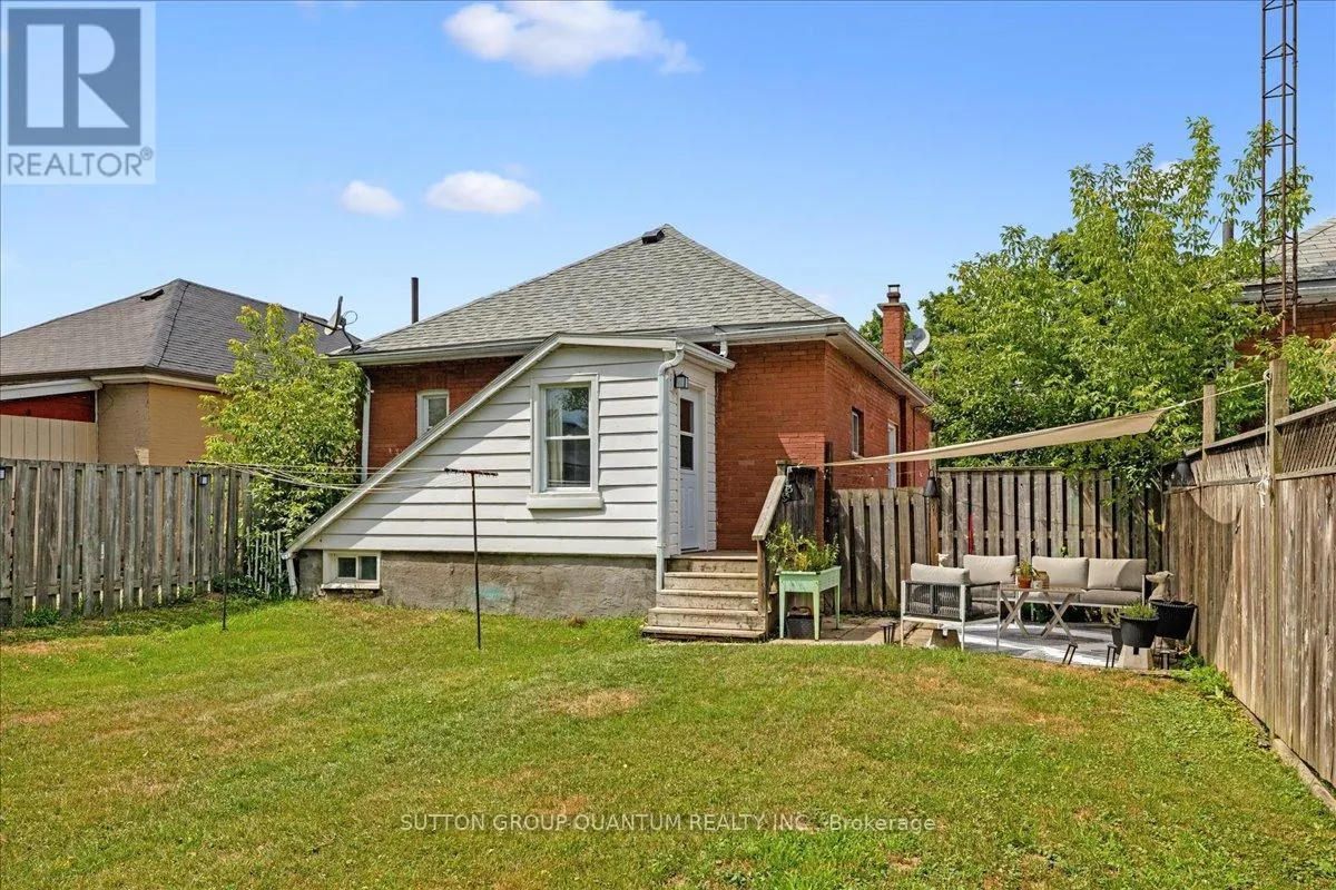 48 ABERDEEN AVENUE