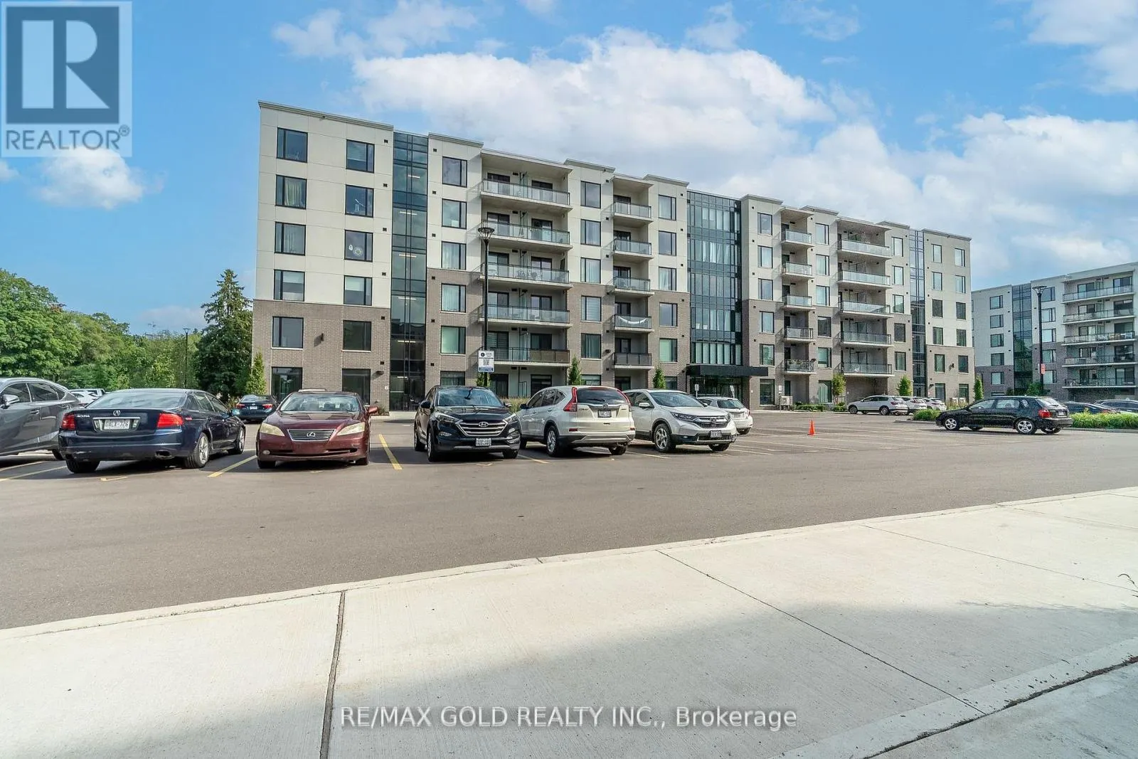 404 - 107 ROGER STREET