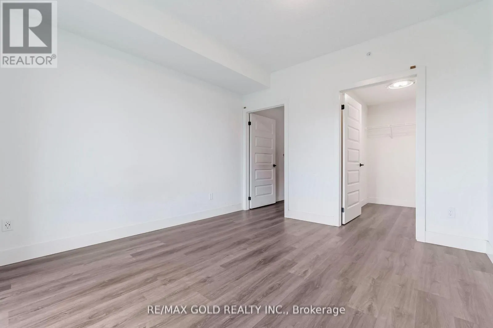 404 - 107 ROGER STREET
