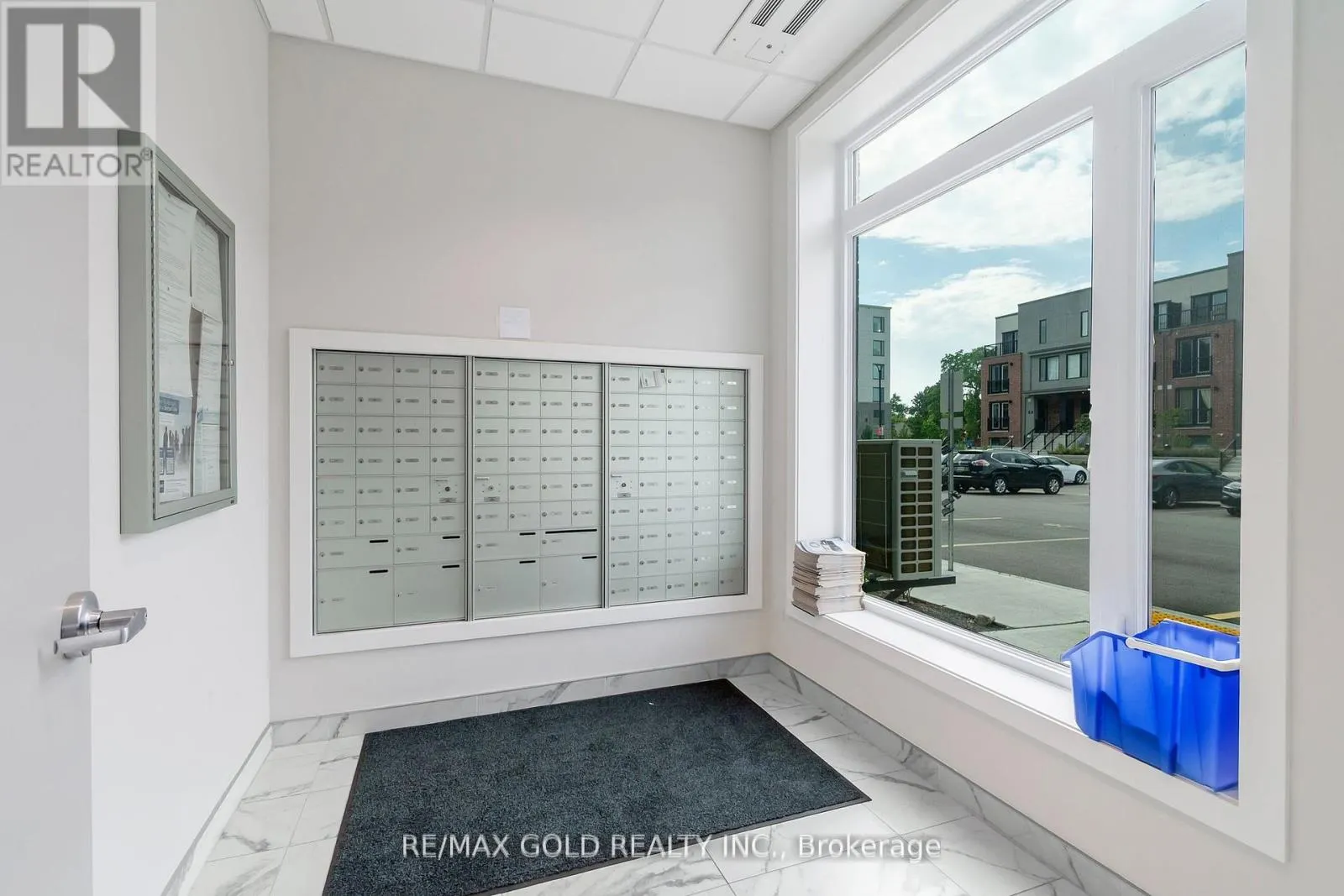 404 - 107 ROGER STREET