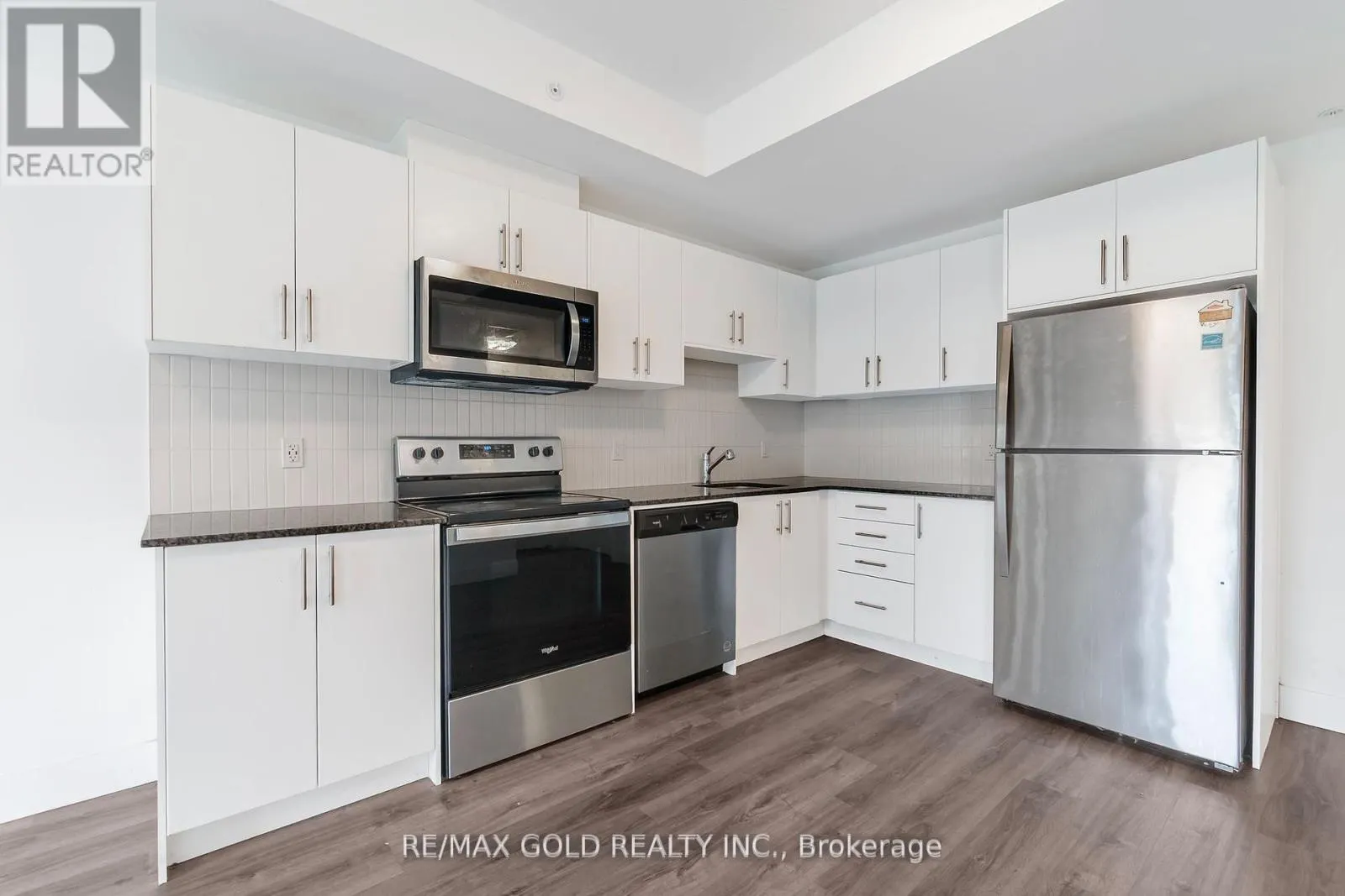 404 - 107 ROGER STREET