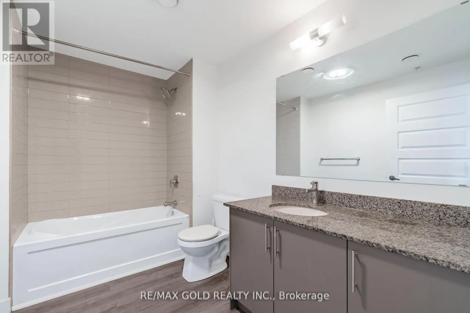 404 - 107 ROGER STREET