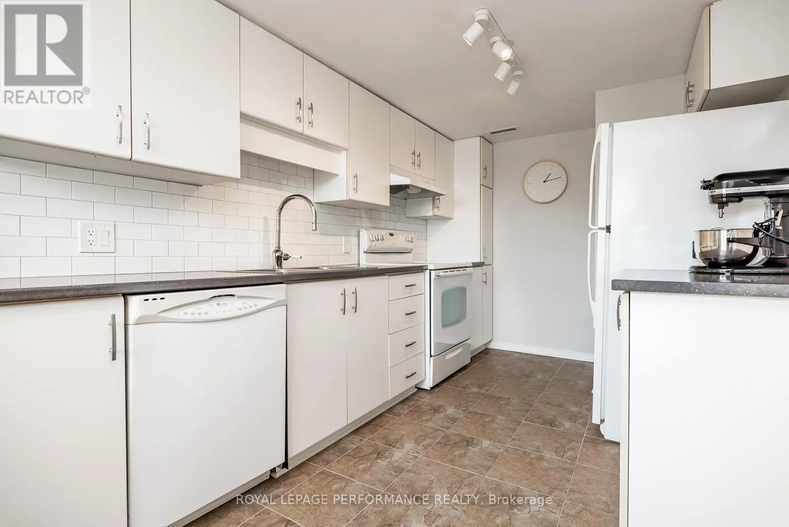 503 - 344 WAVERLEY STREET