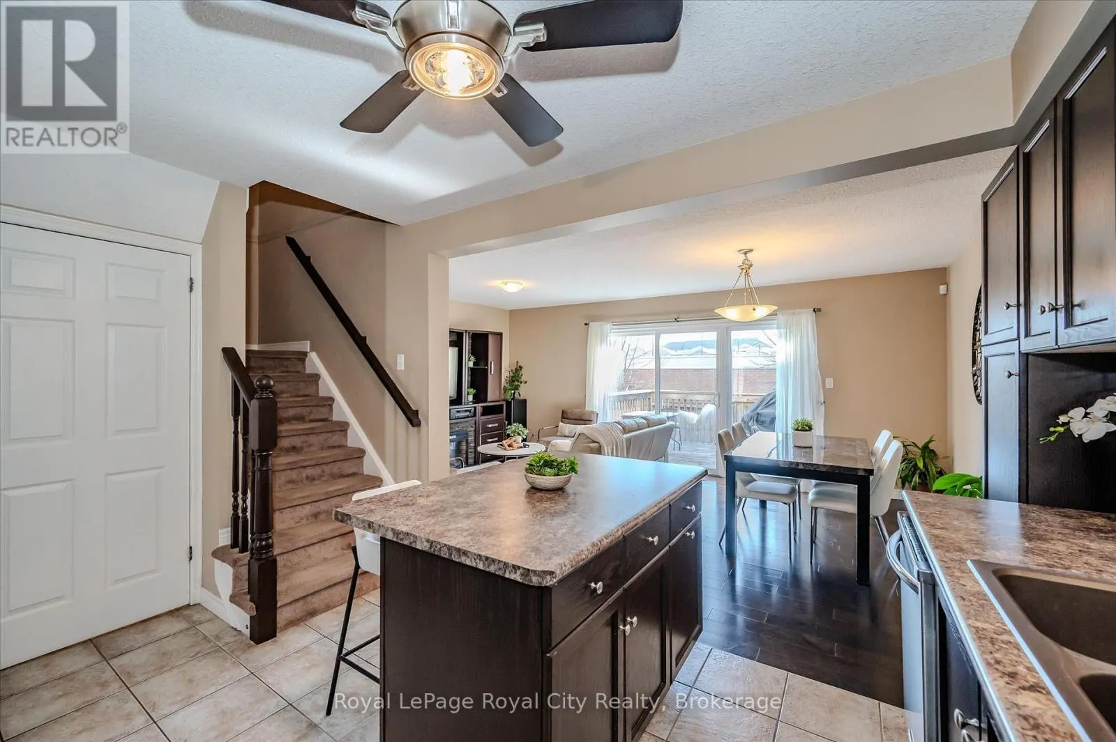 4 - 361 ARKELL ROAD, #4