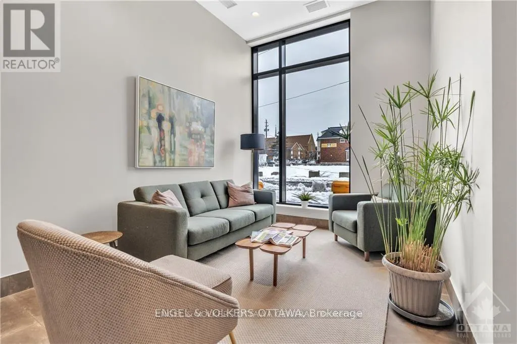 303 - 60 SPRINGHURST AVENUE
