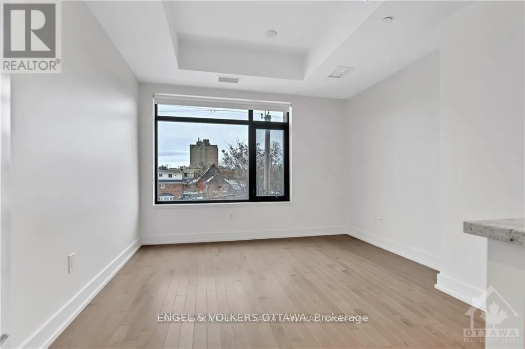 303 - 60 SPRINGHURST AVENUE