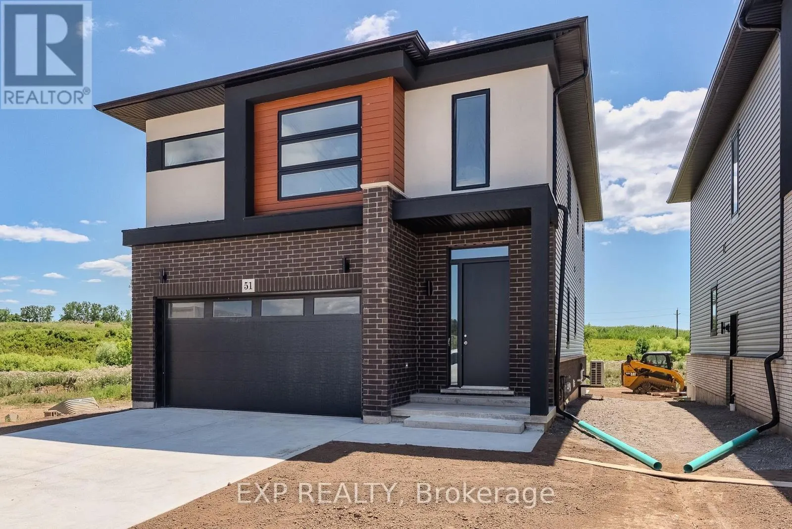 51 ALICIA CRESCENT