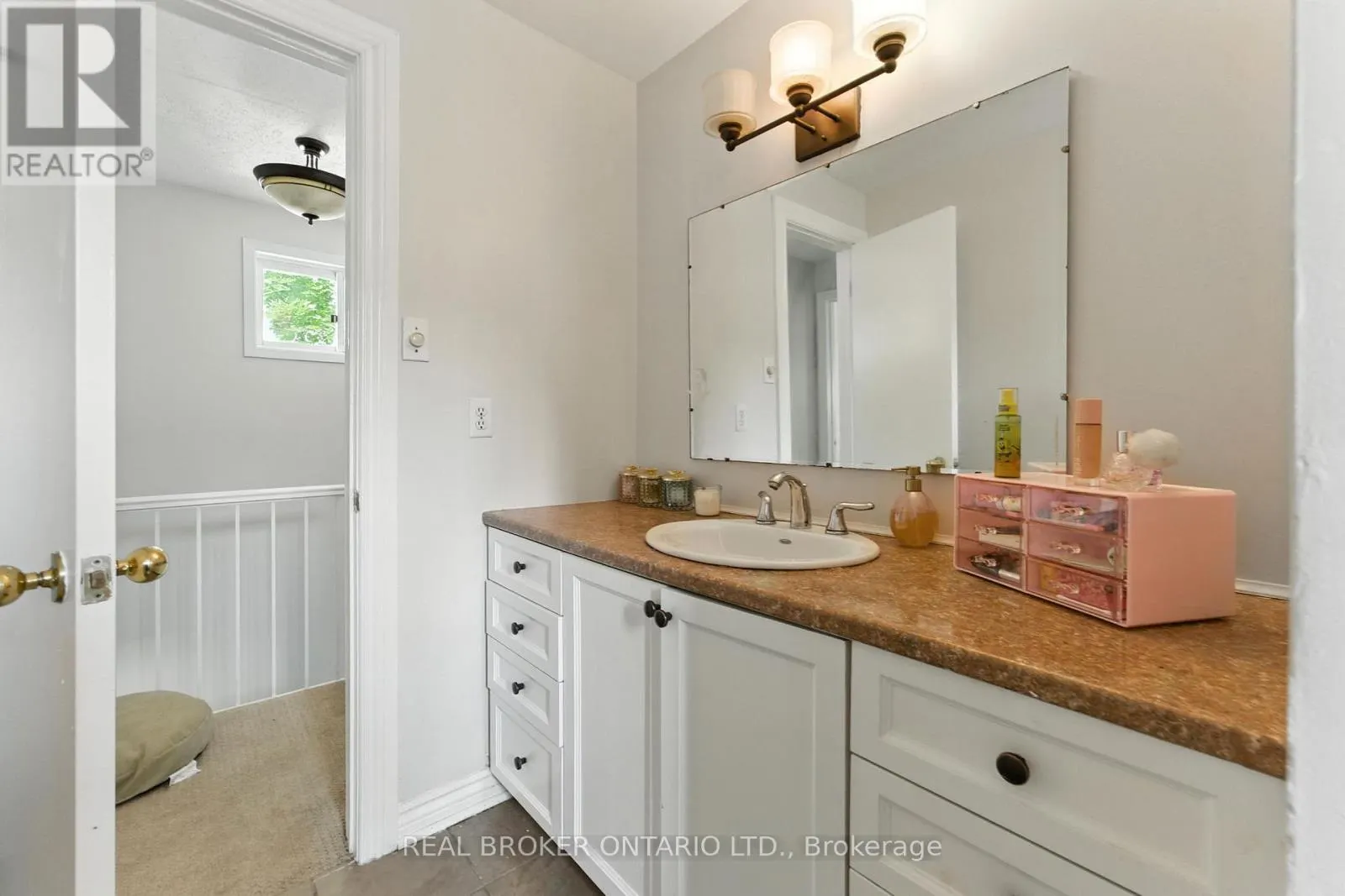 433 DUVERNAY DRIVE