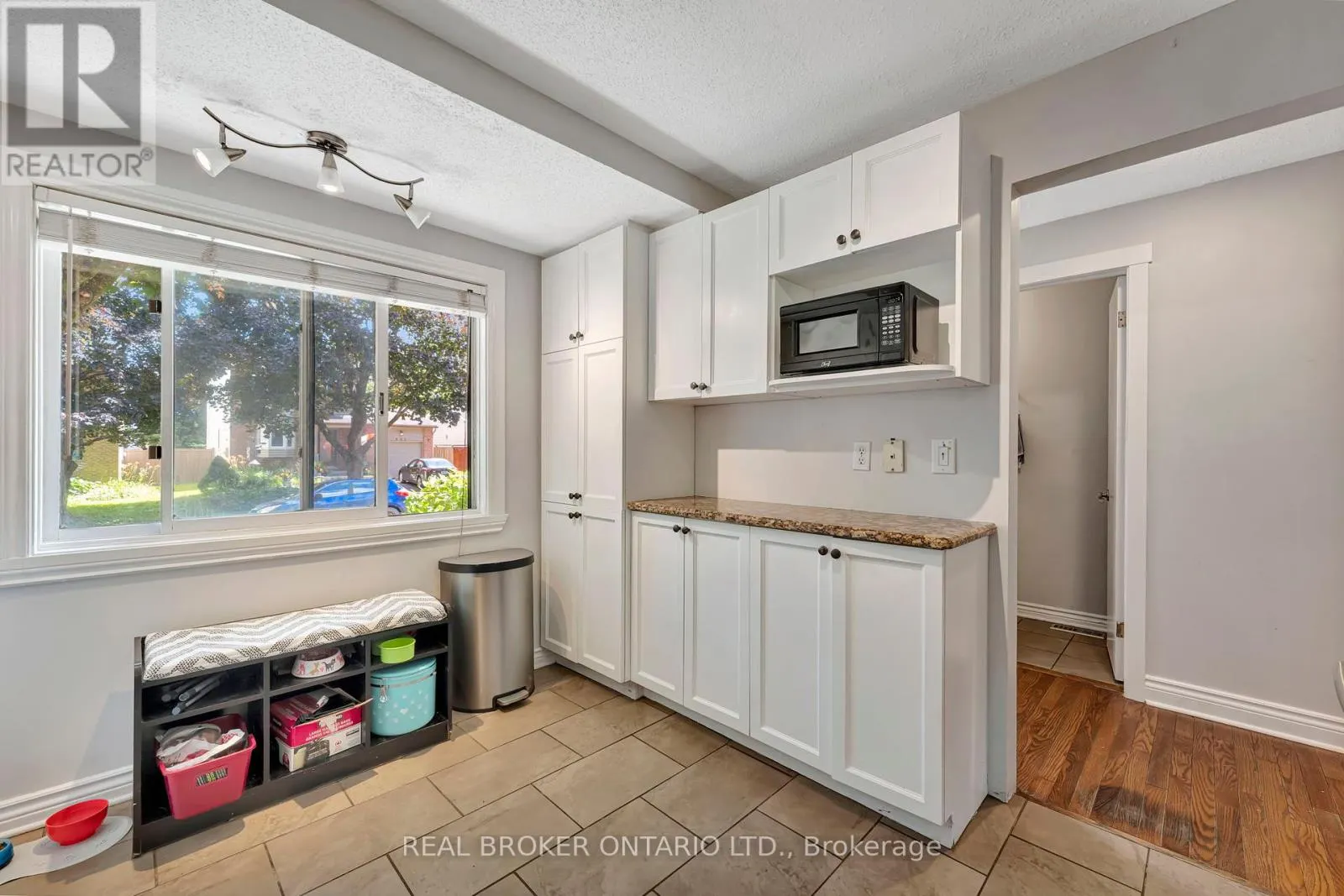433 DUVERNAY DRIVE