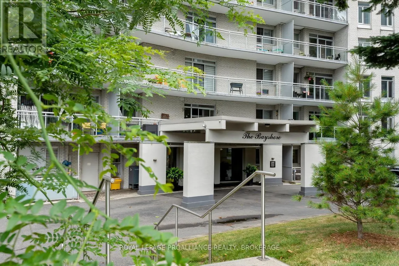604 - 1 MOWAT AVENUE, #604