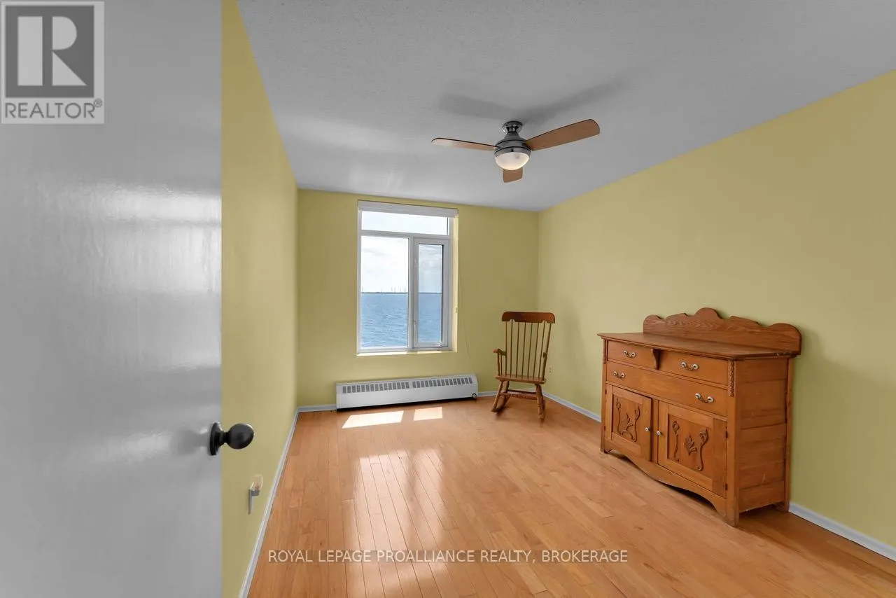 604 - 1 MOWAT AVENUE, #604
