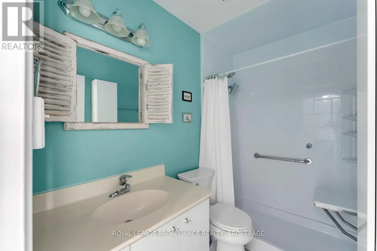 604 - 1 MOWAT AVENUE, #604