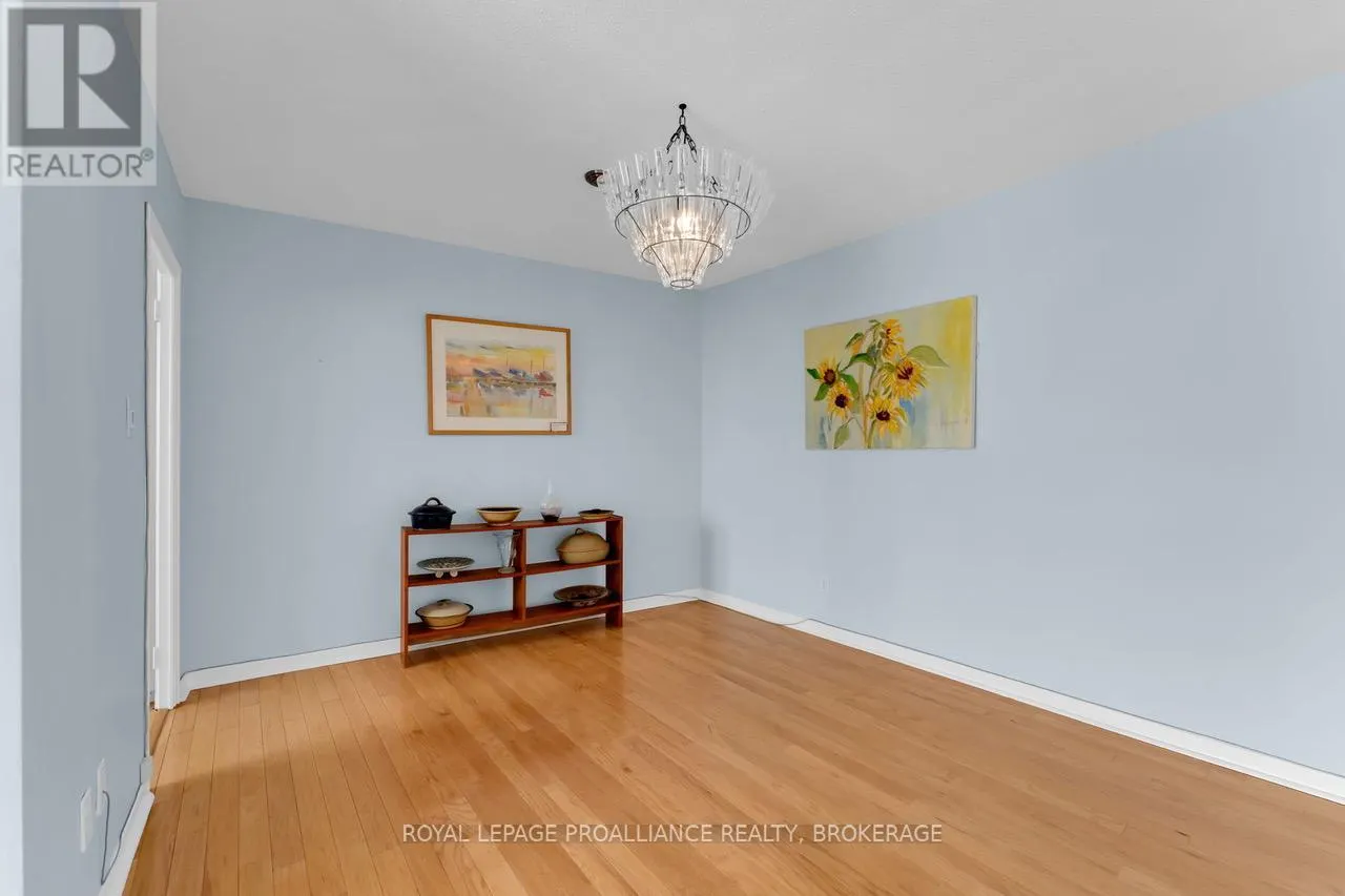 604 - 1 MOWAT AVENUE, #604