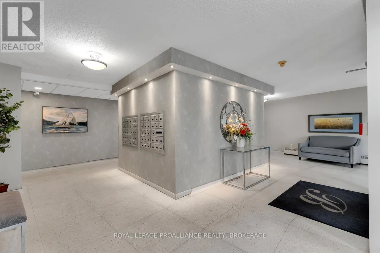 604 - 1 MOWAT AVENUE, #604