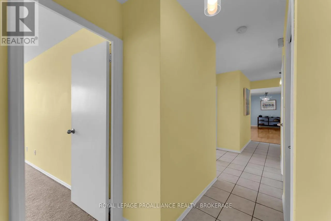 604 - 1 MOWAT AVENUE, #604