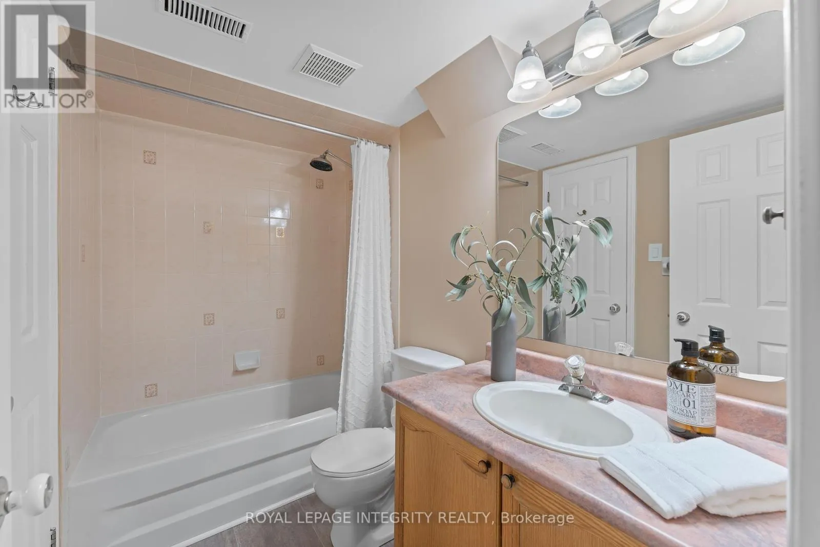 E - 108 CENTREPOINTE DRIVE
