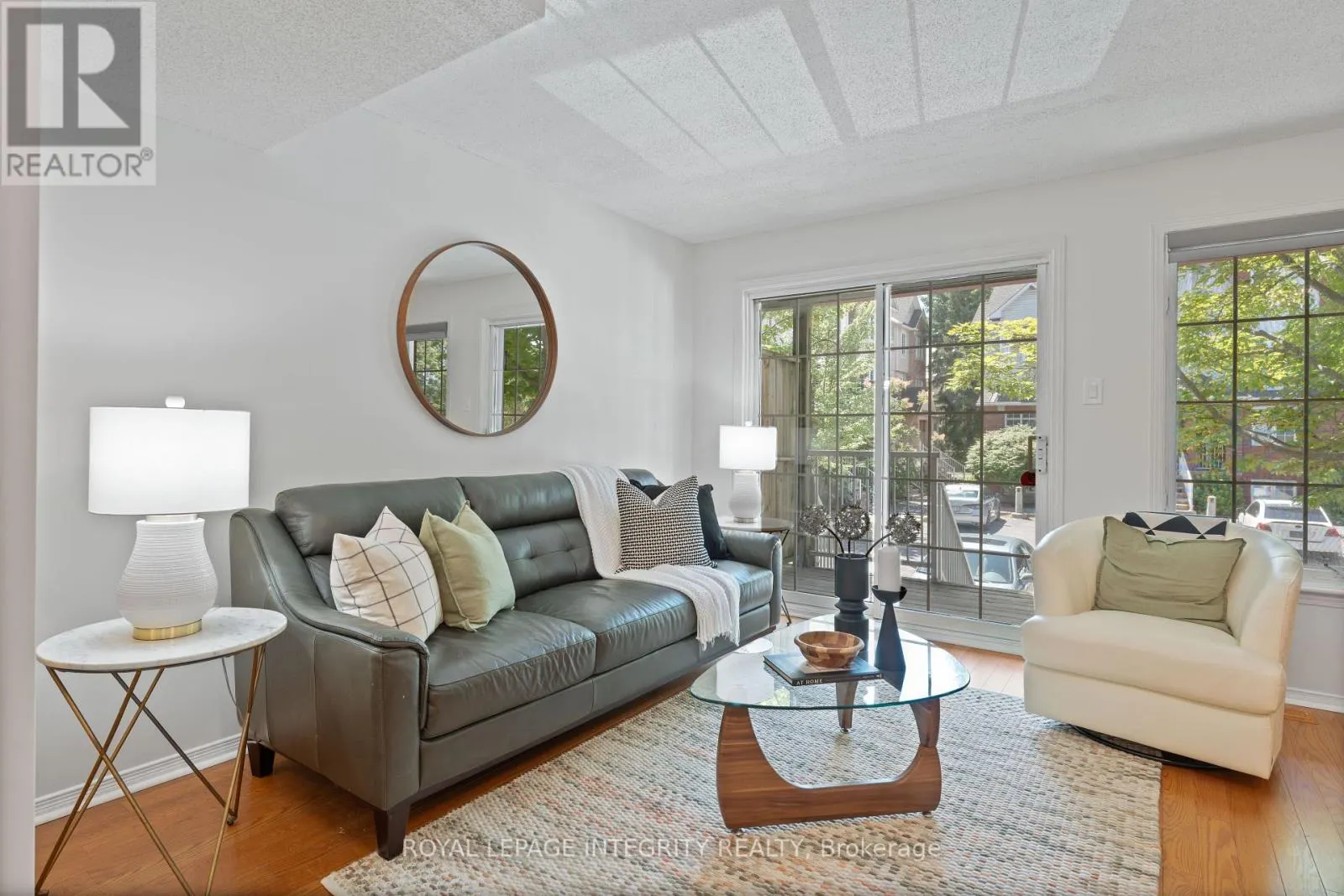E - 108 CENTREPOINTE DRIVE