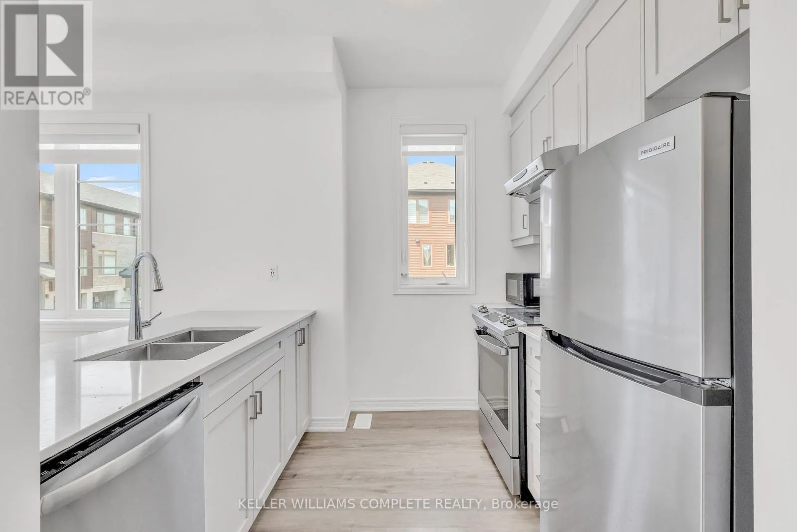 72 - 575 WOODWARD AVENUE