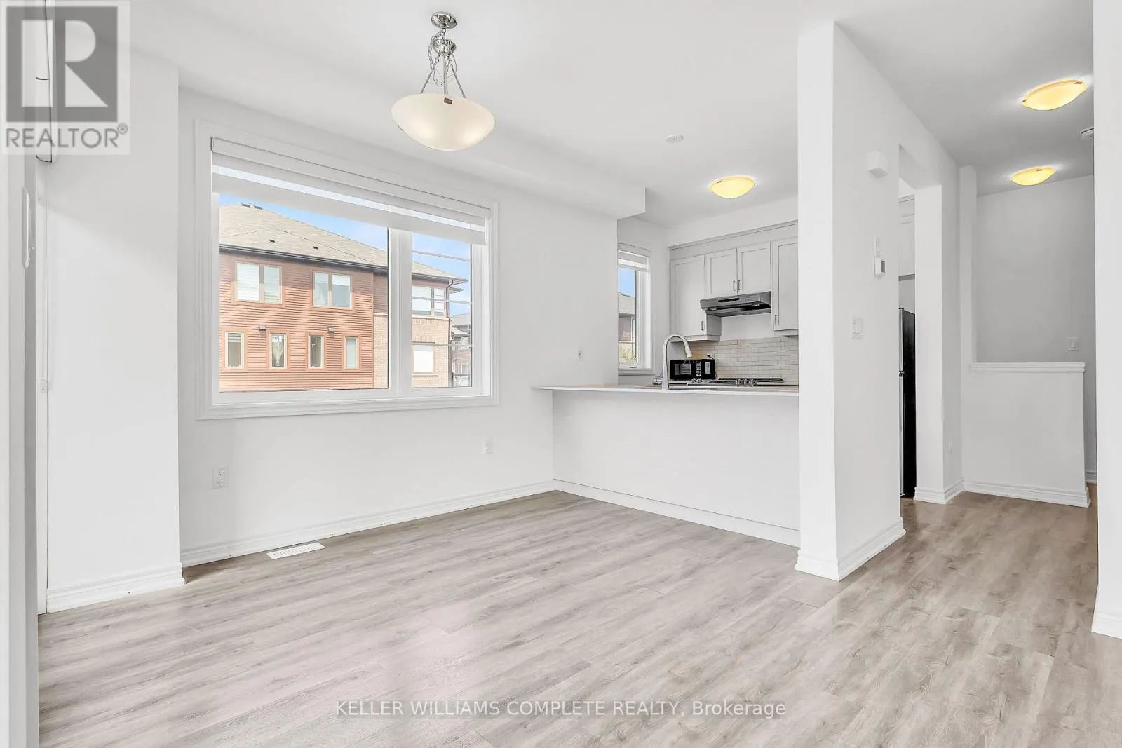 72 - 575 WOODWARD AVENUE