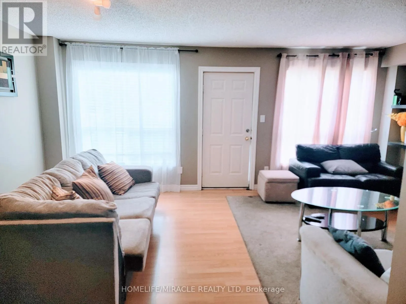 18 - 600 SARNIA ROAD