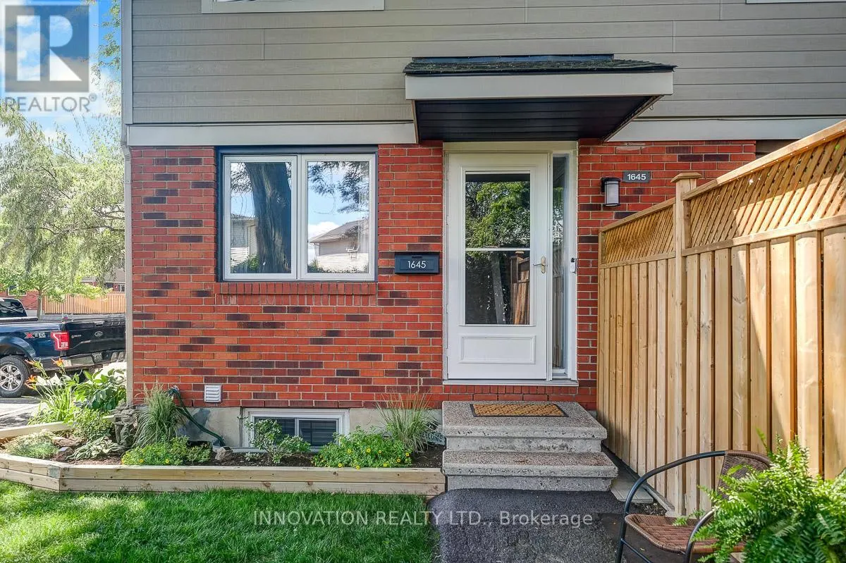 1645 DU SOMMET PLACE
