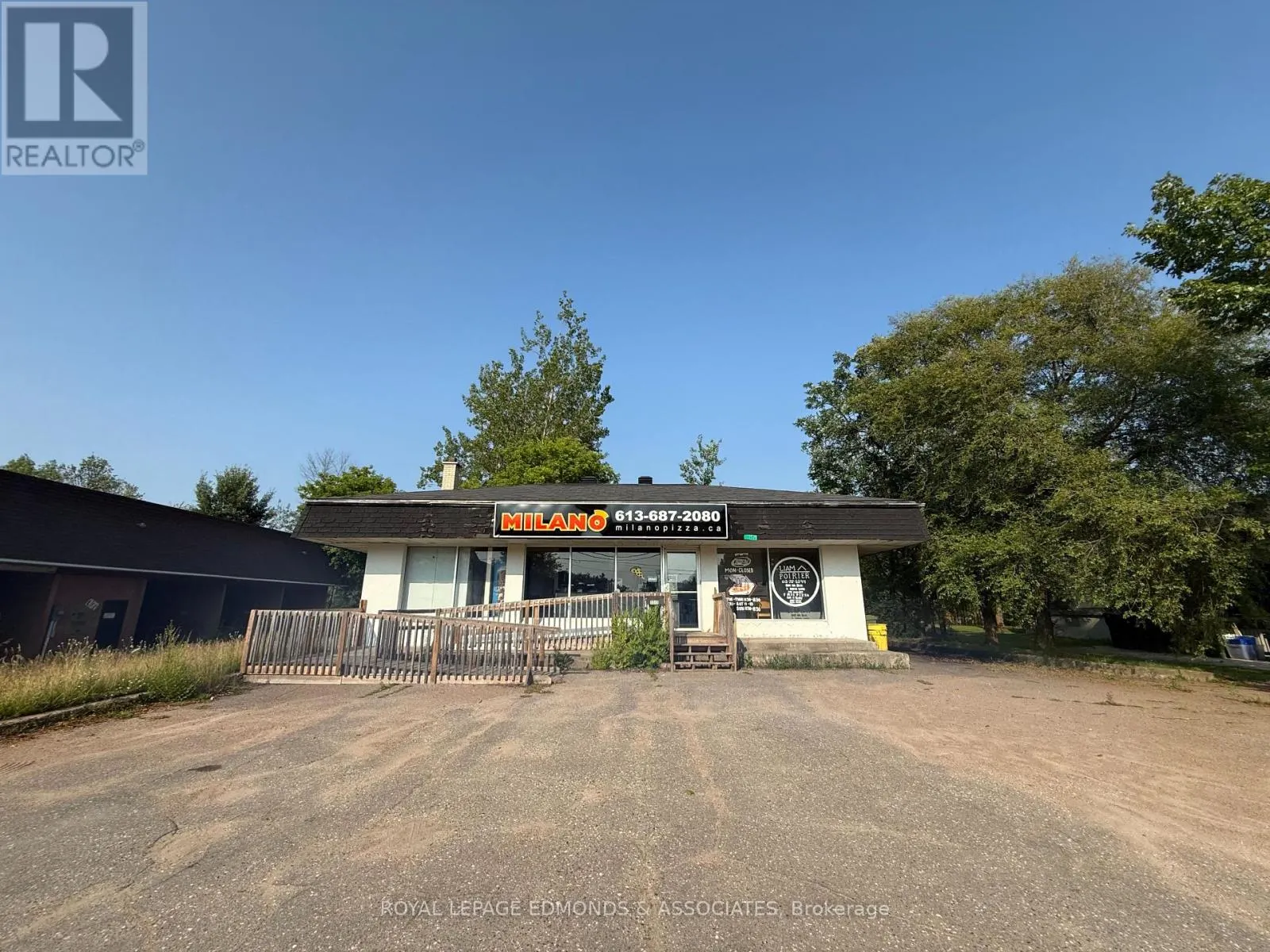 3515 PETAWAWA BOULEVARD