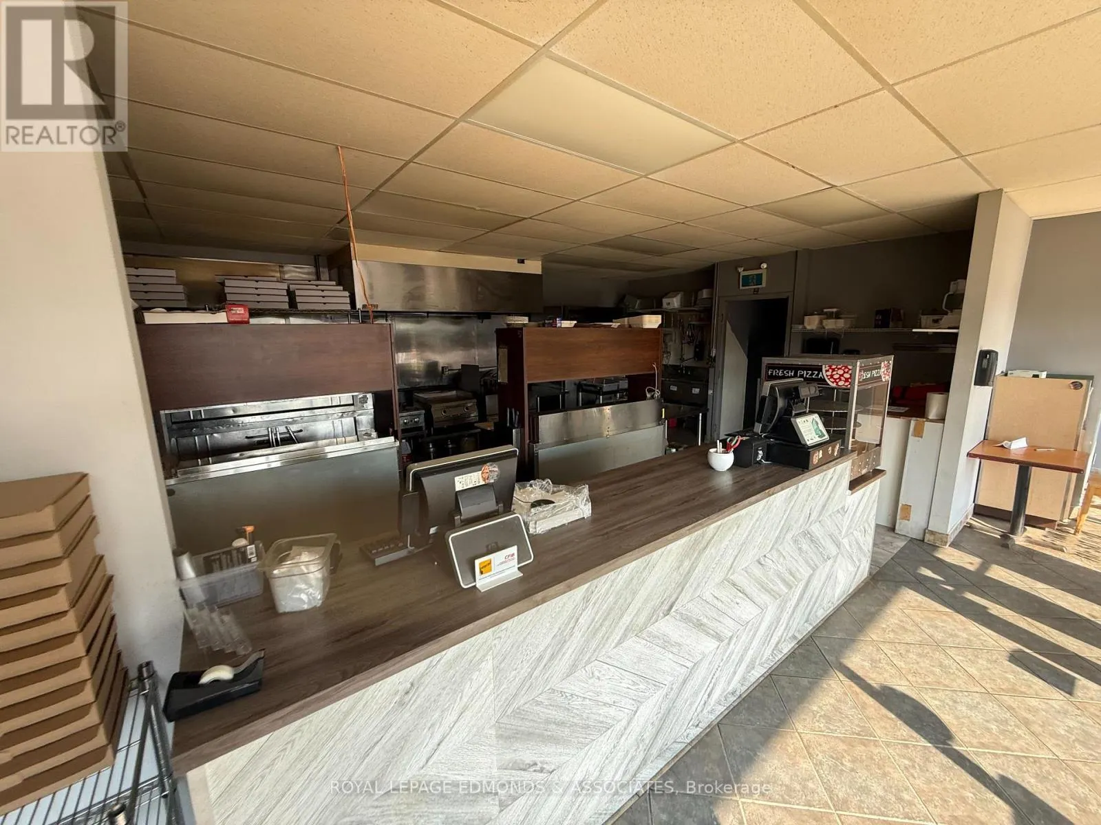 3515 PETAWAWA BOULEVARD
