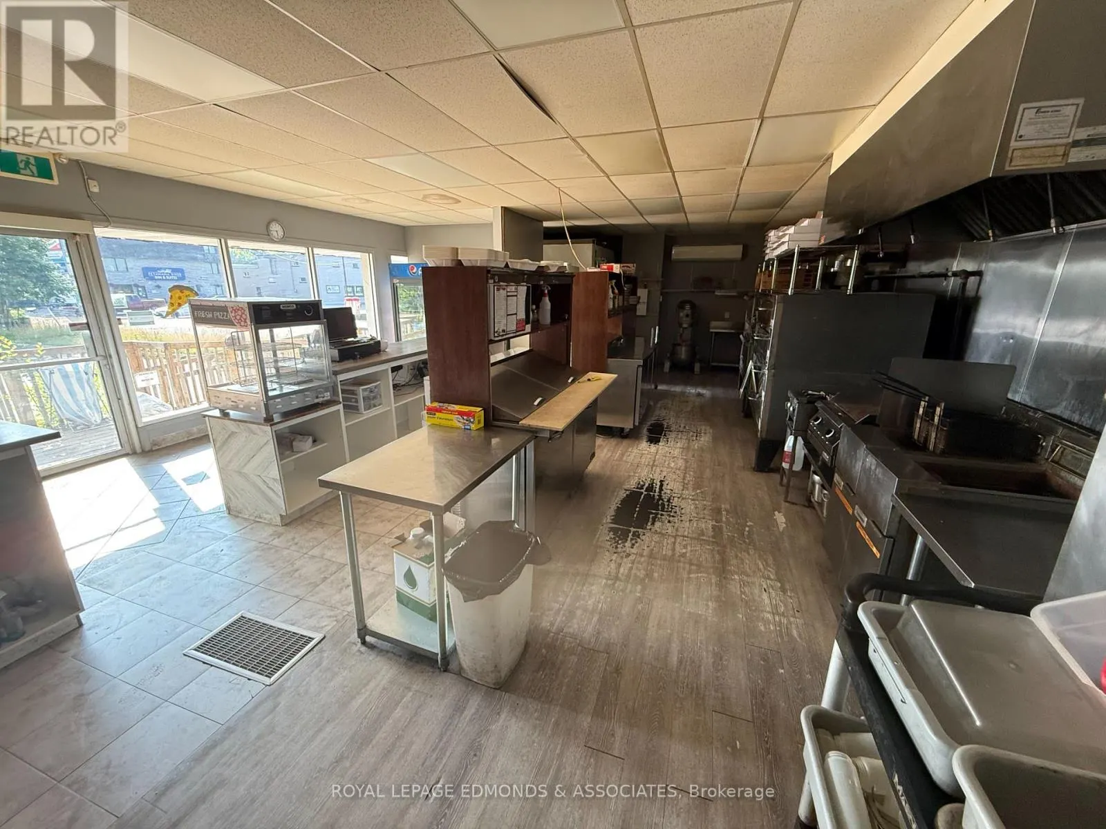 3515 PETAWAWA BOULEVARD