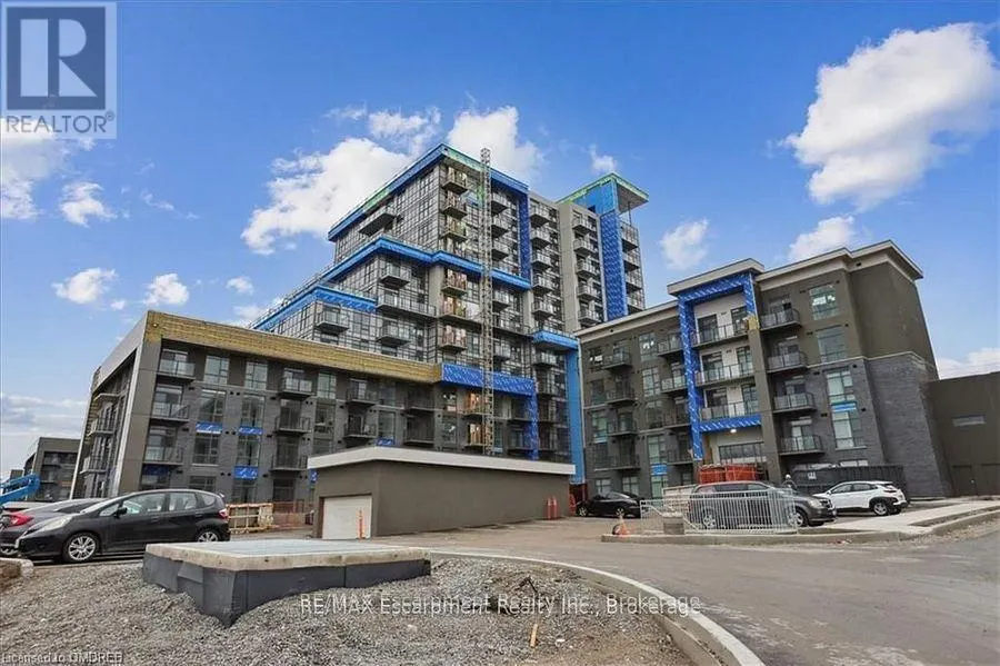 423 - 470 DUNDAS STREET E, #423
