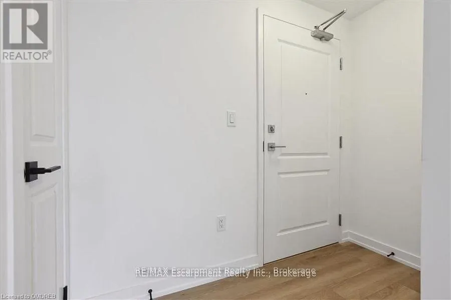 423 - 470 DUNDAS STREET E, #423