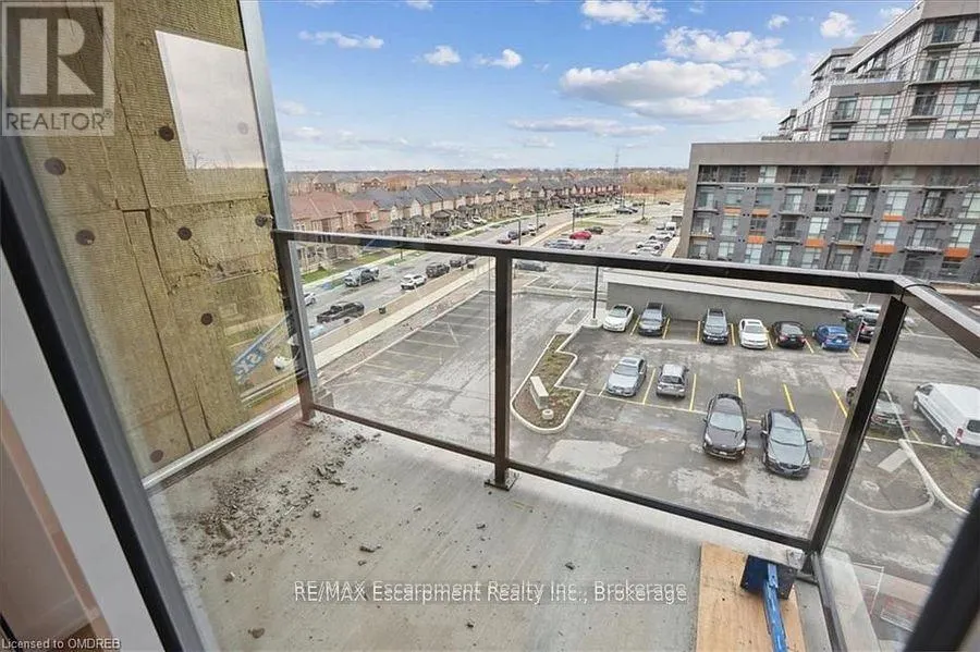 423 - 470 DUNDAS STREET E, #423