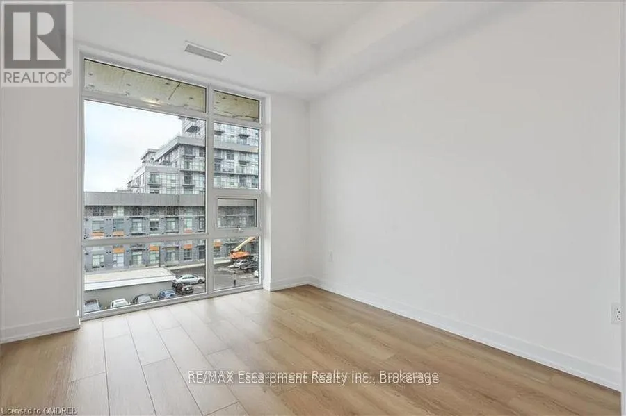 423 - 470 DUNDAS STREET E, #423