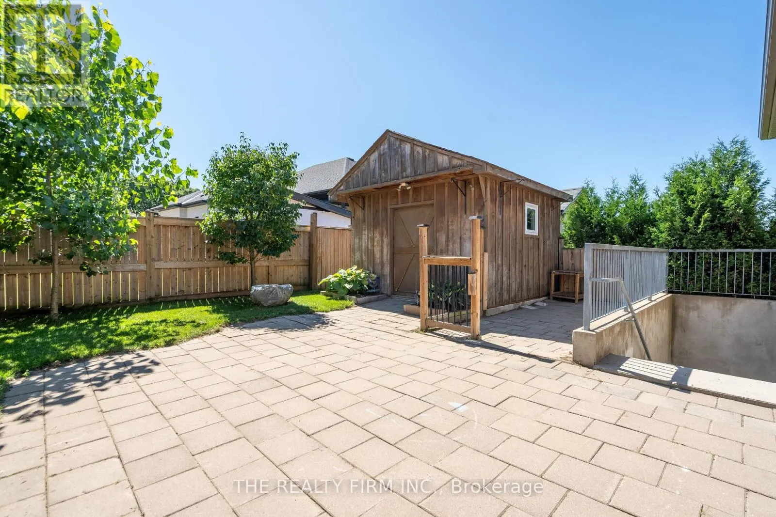 50 VEALE CRESCENT