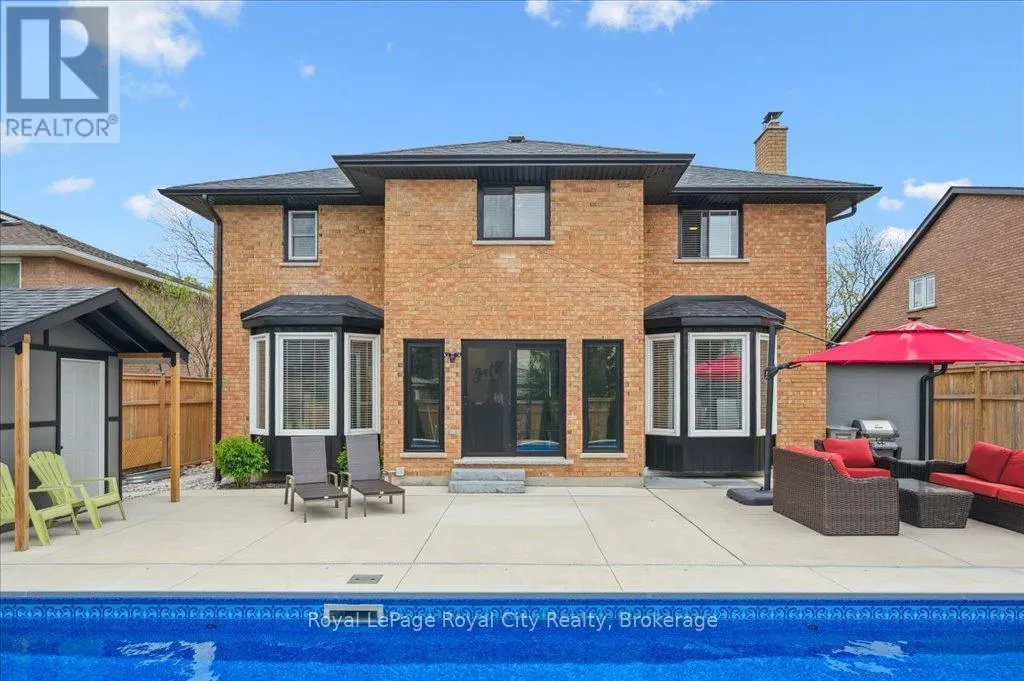 9 KORTRIGHT ROAD E