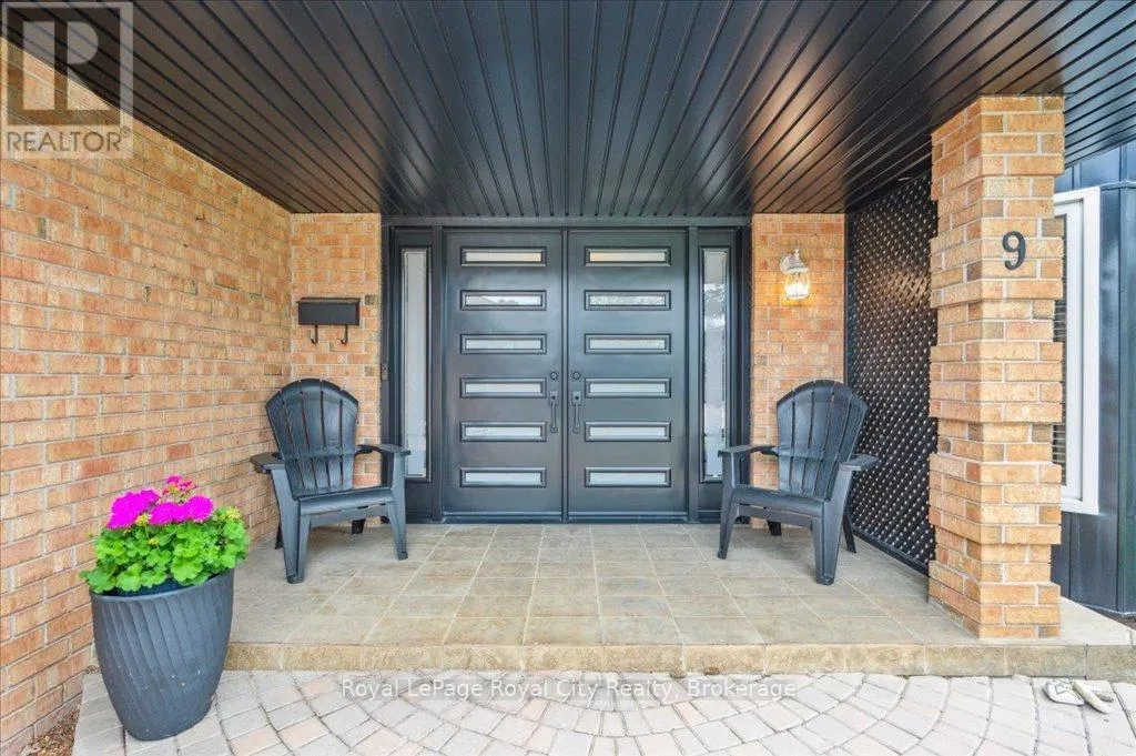 9 KORTRIGHT ROAD E
