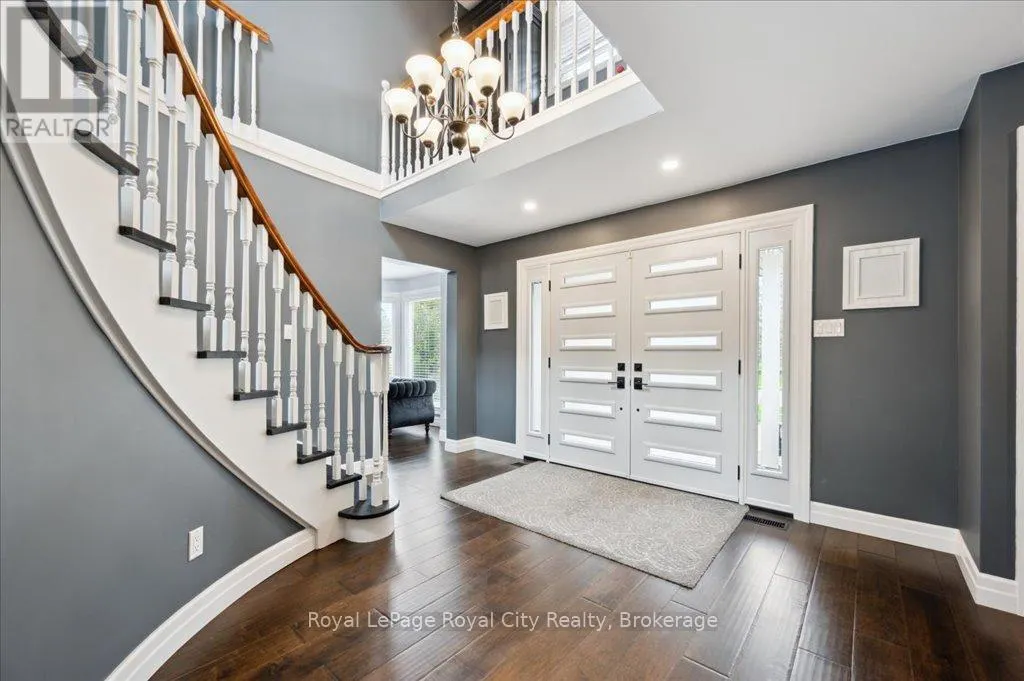 9 KORTRIGHT ROAD E