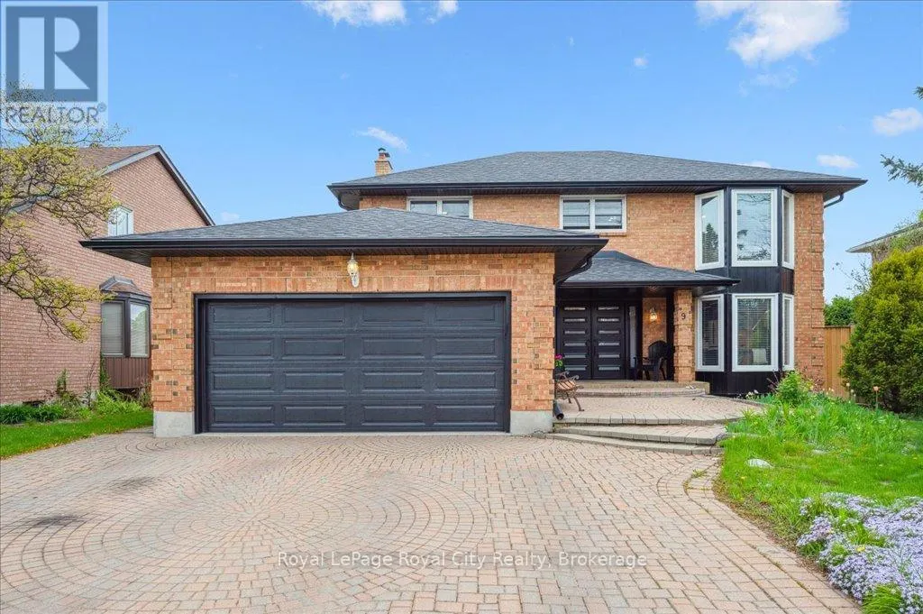9 KORTRIGHT ROAD E
