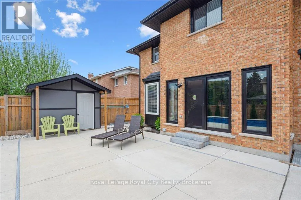 9 KORTRIGHT ROAD E