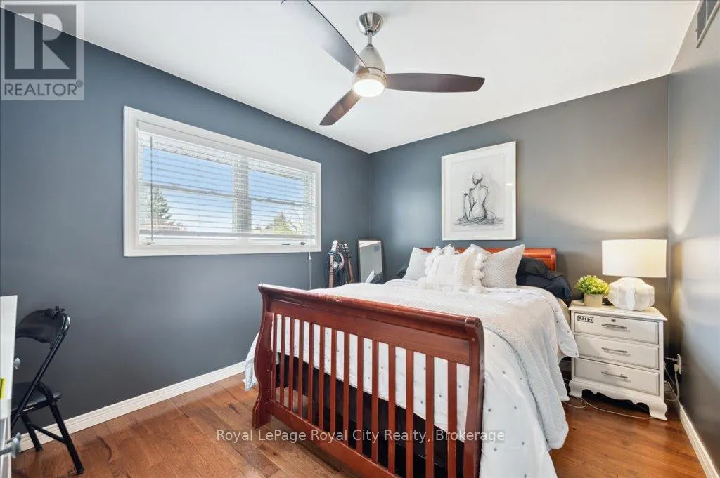 9 KORTRIGHT ROAD E