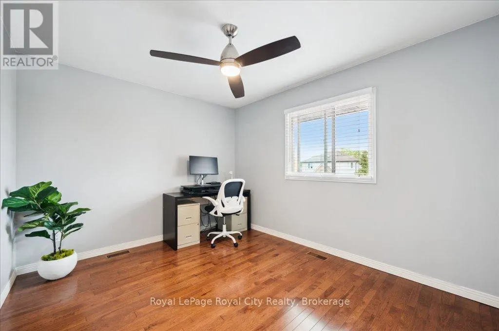 9 KORTRIGHT ROAD E