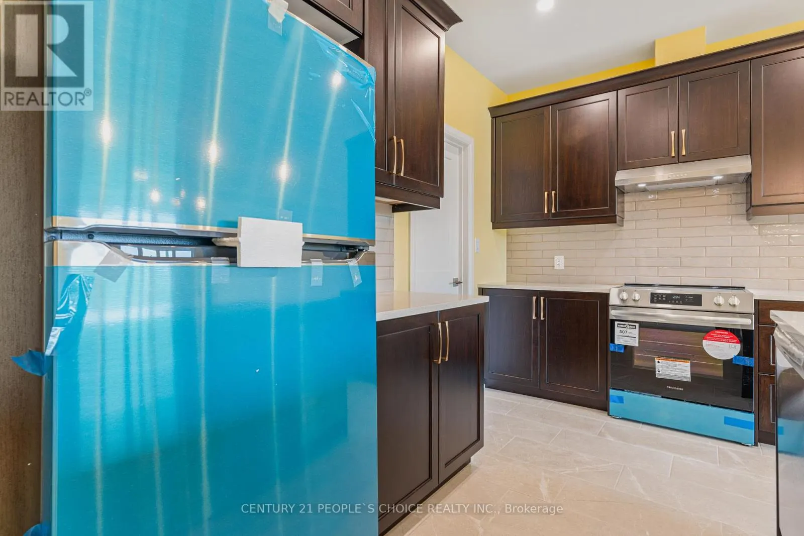 3947 MITCHELL CRESCENT