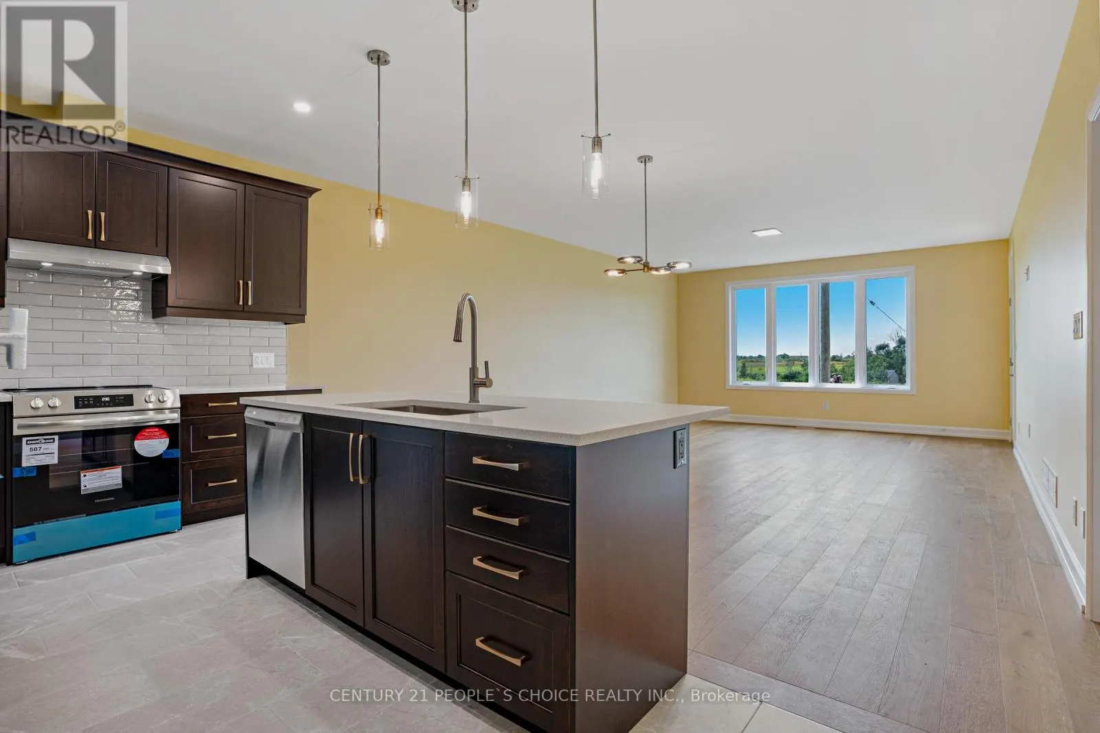3947 MITCHELL CRESCENT