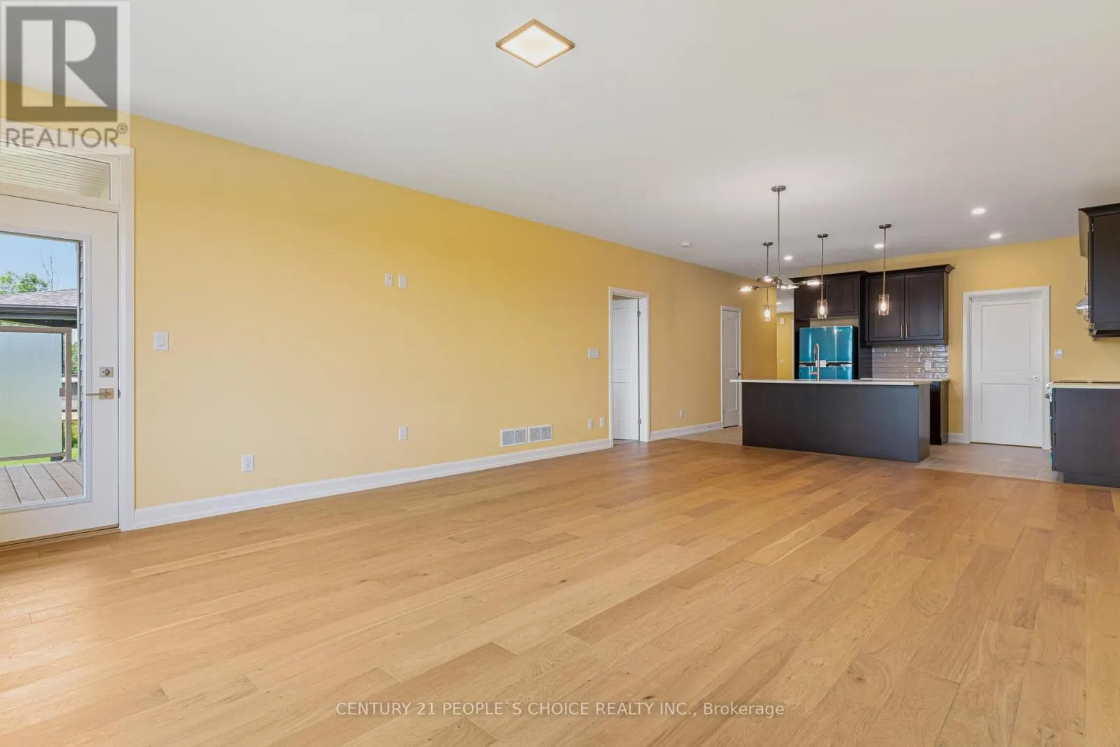 3947 MITCHELL CRESCENT