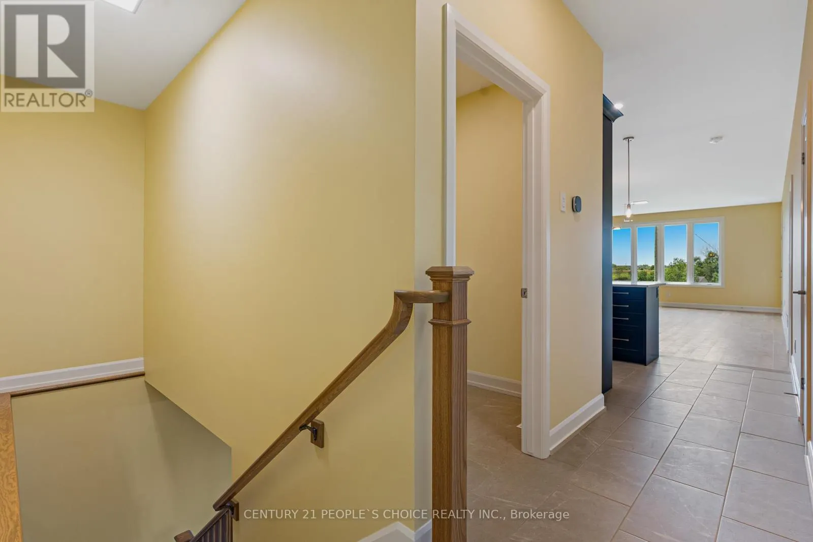 3947 MITCHELL CRESCENT