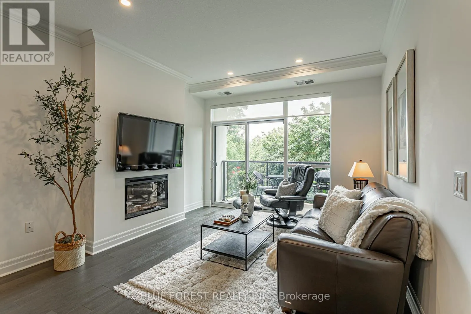 406 - 1200 COMMISSIONERS ROAD W, #406