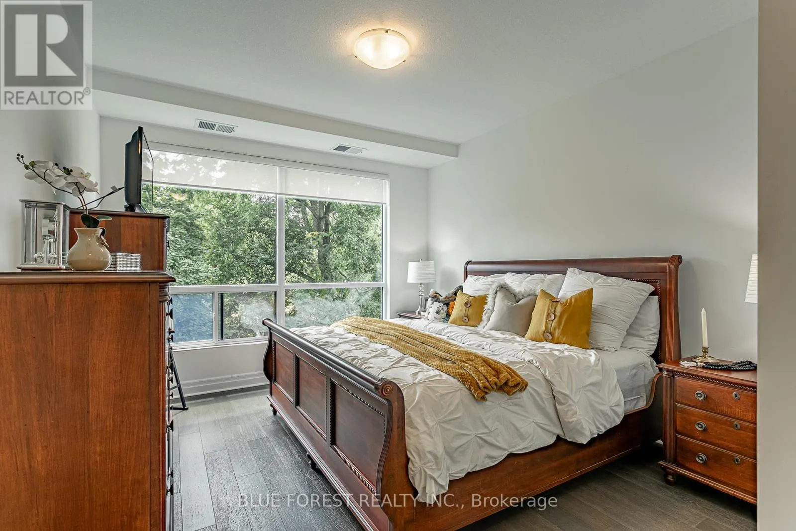 406 - 1200 COMMISSIONERS ROAD W, #406