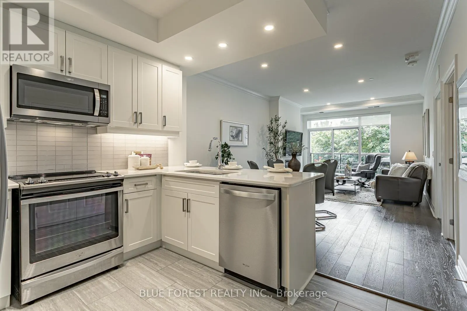 406 - 1200 COMMISSIONERS ROAD W, #406