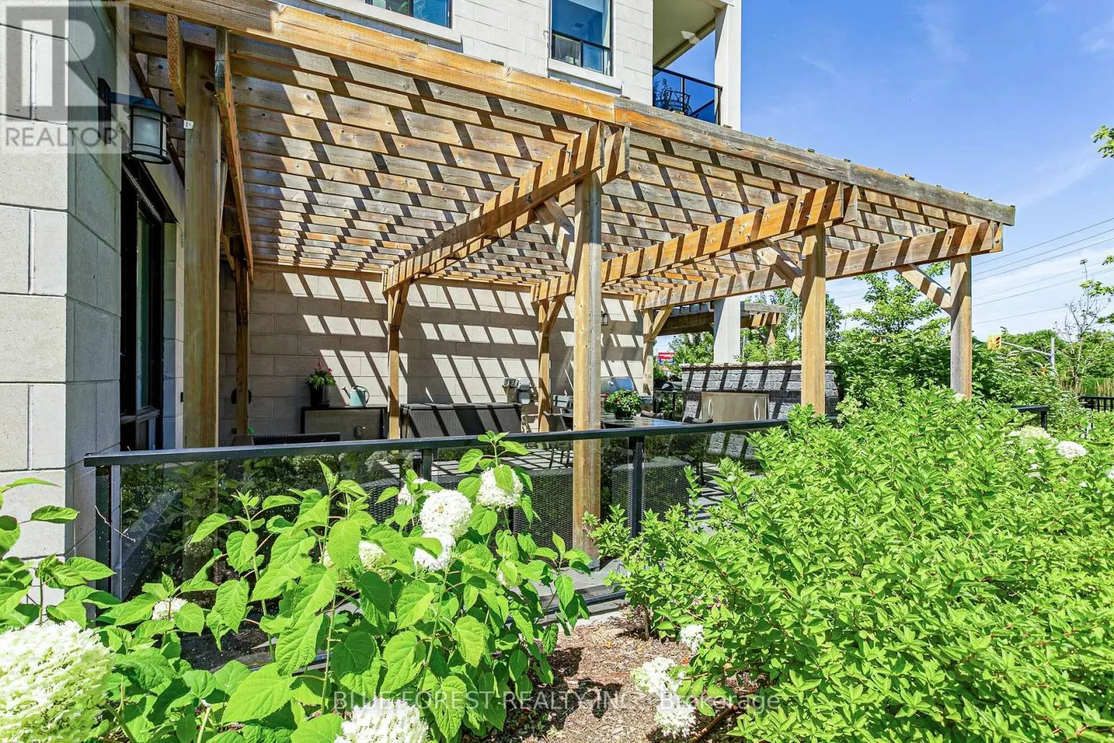 406 - 1200 COMMISSIONERS ROAD W, #406