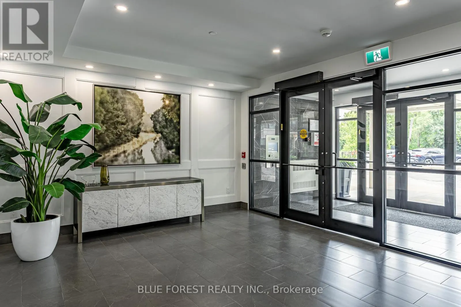 406 - 1200 COMMISSIONERS ROAD W, #406